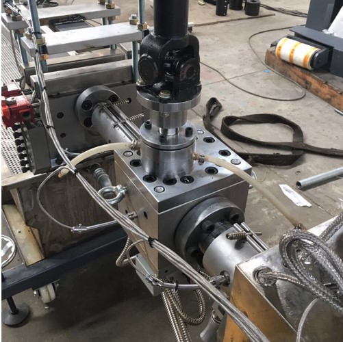 榴莲视频黄片+双柱换网器 PET打包带生产线